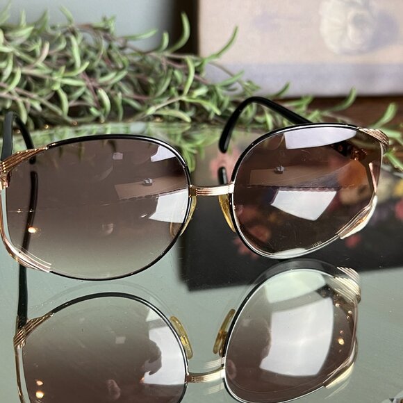Vintage Christian Dior 2250 Butterfly Sunglasses – Black Enamel & Goldtone main image 9